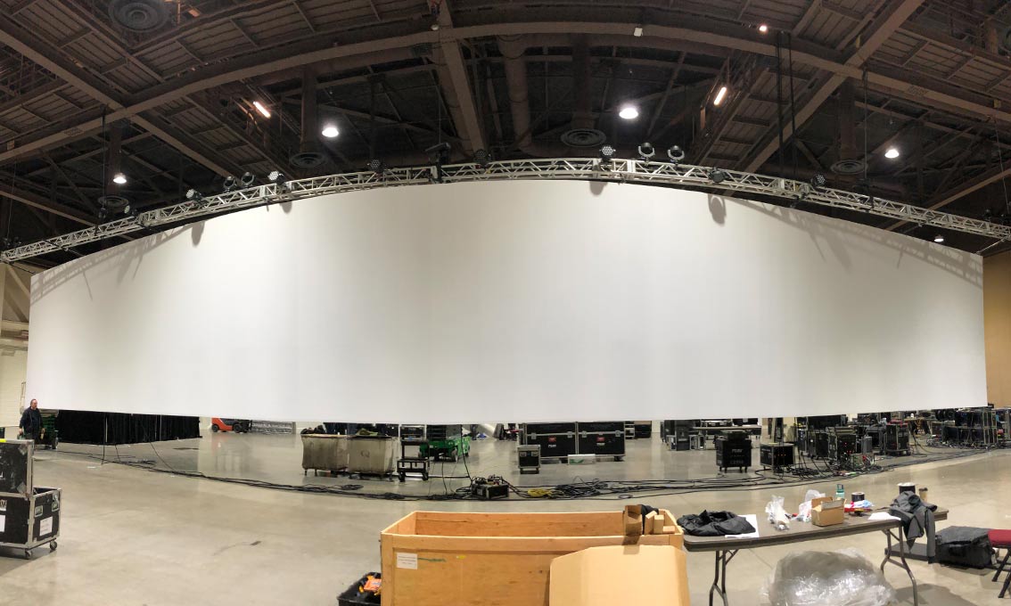 convex projection screen installation