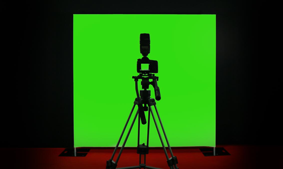 Green screens for virtual events